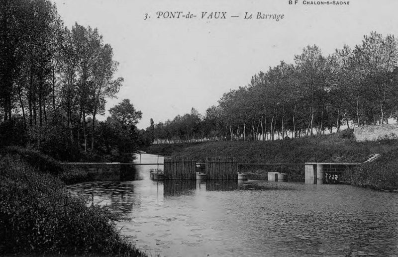 PONT DE VAUX B4880 Le canal 