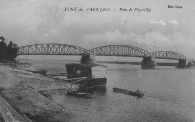 Le pont de Fleurville sur la Saône et le bateau lavoir