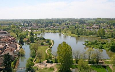 The river Reyssouze and the fishing pond